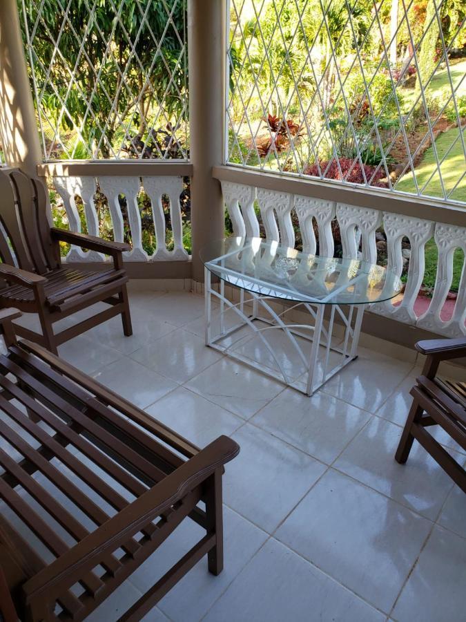 Cliffe Ranch Villa แมนเดอวิลล์ ภายนอก รูปภาพ