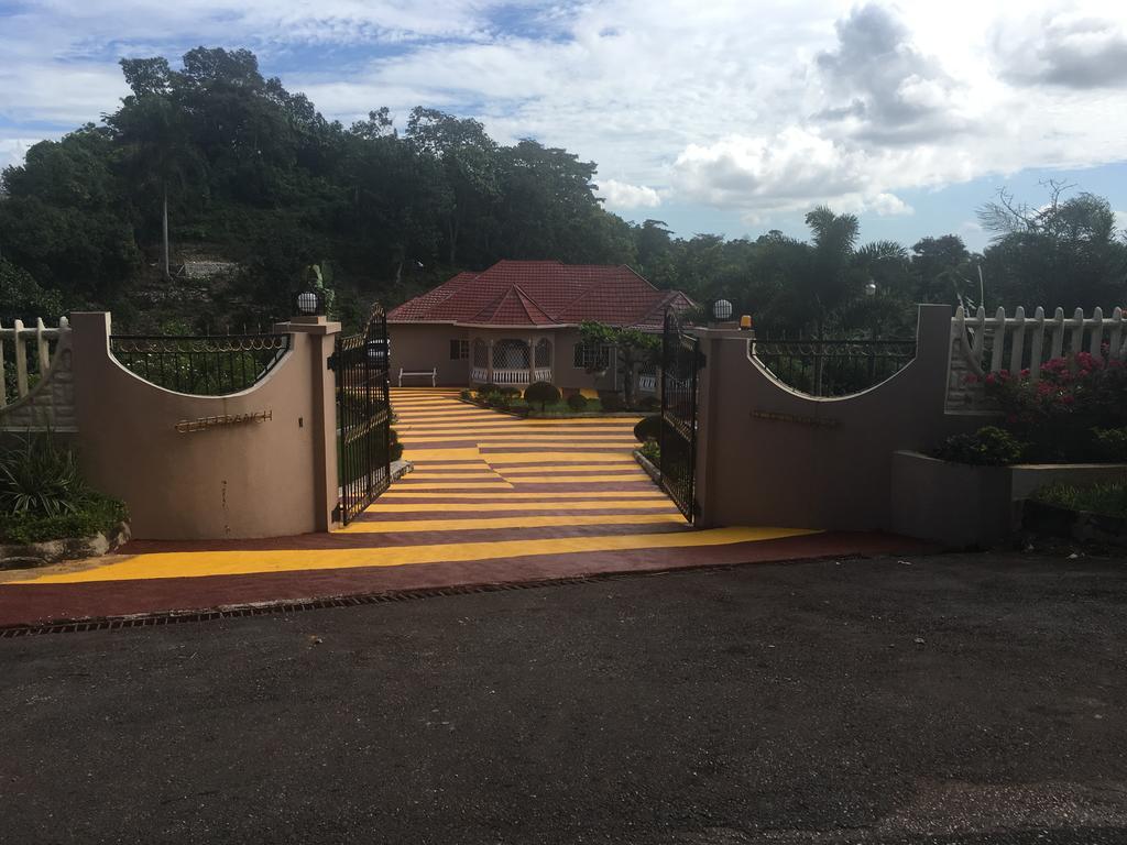 Cliffe Ranch Villa แมนเดอวิลล์ ภายนอก รูปภาพ