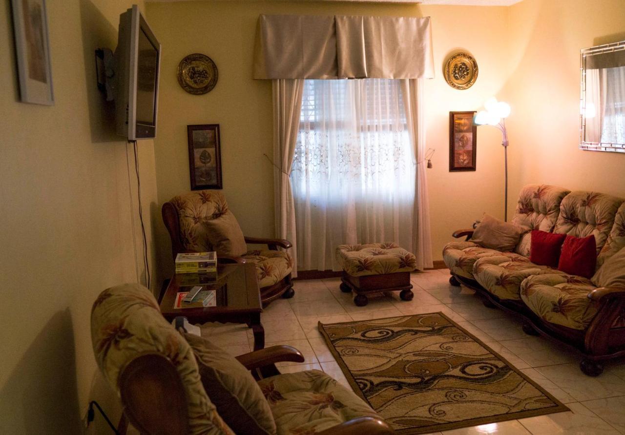 Cliffe Ranch Villa แมนเดอวิลล์ ภายนอก รูปภาพ